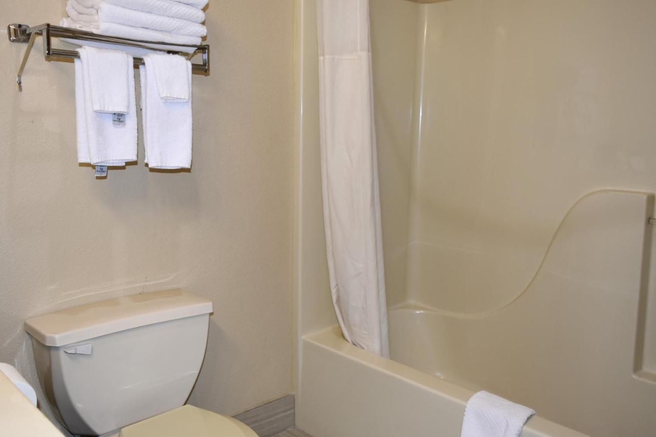 Quality Inn & Suites Brooks Louisville South Exteriör bild