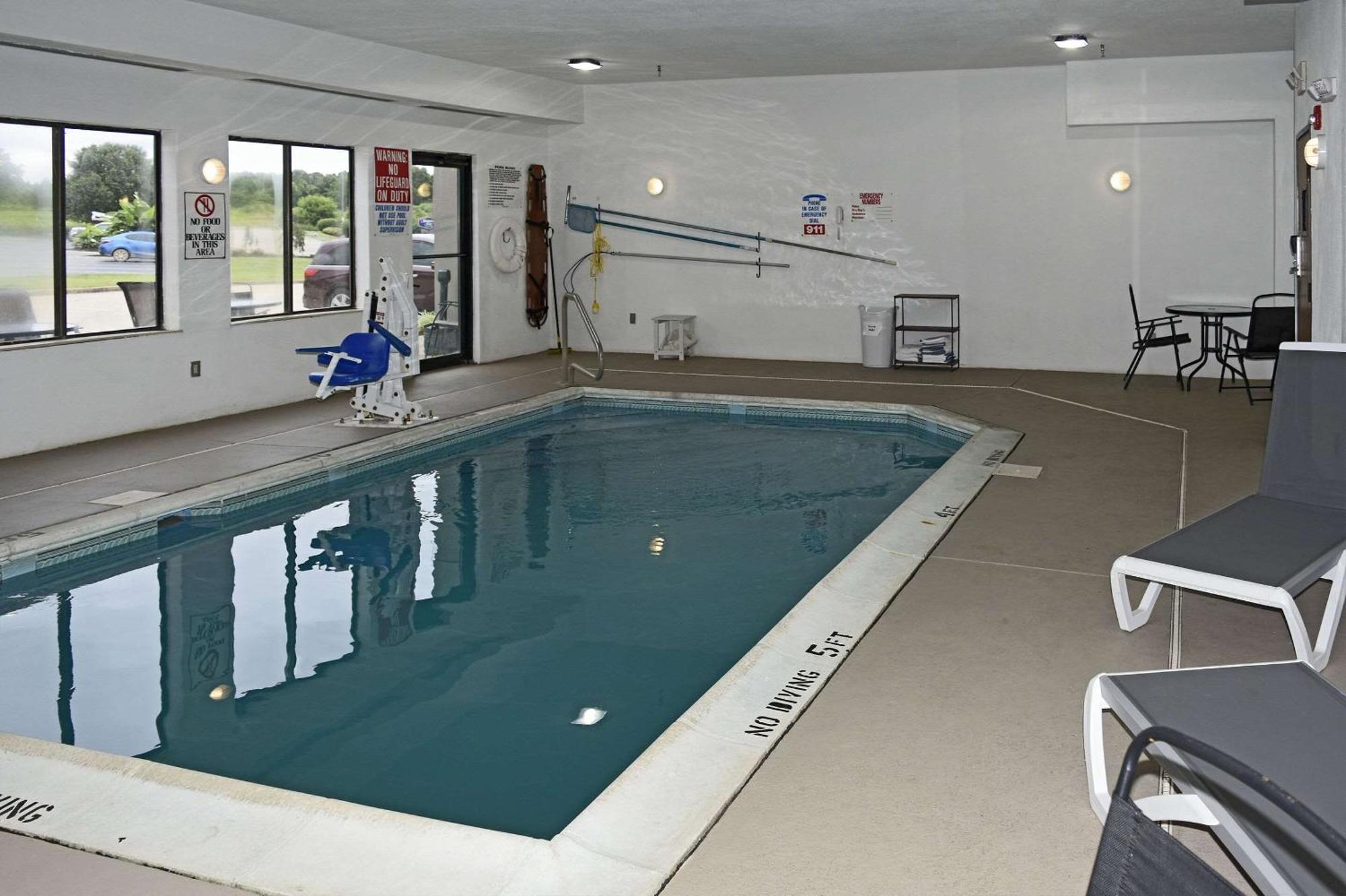 Quality Inn & Suites Brooks Louisville South Exteriör bild
