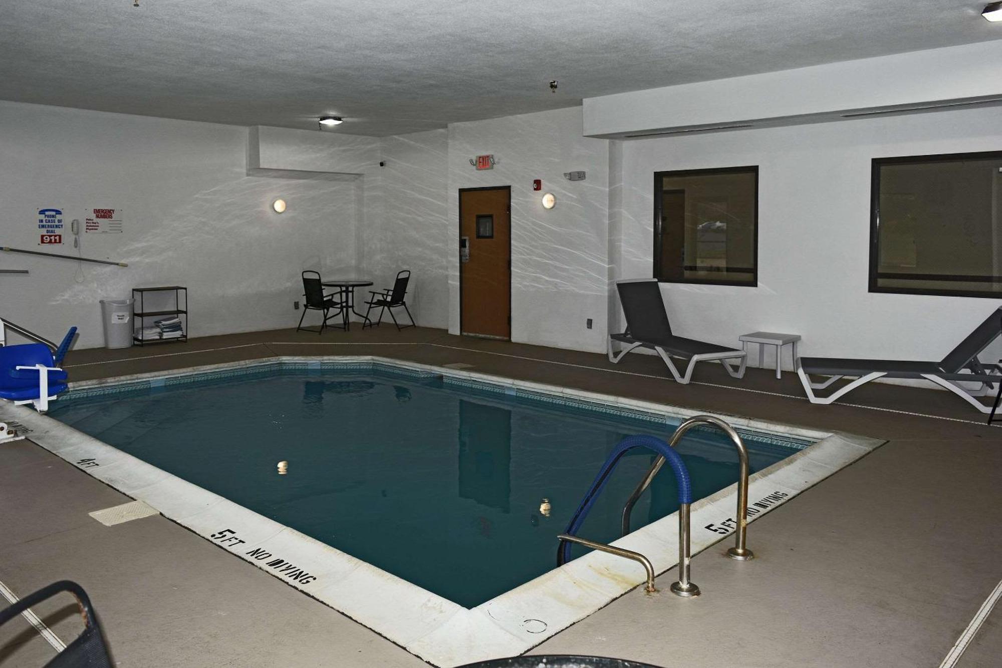Quality Inn & Suites Brooks Louisville South Exteriör bild
